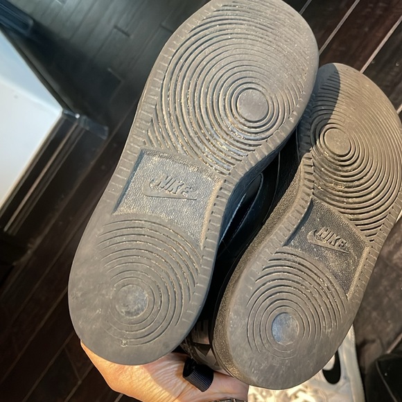 Nike boys black hi top sneakers - Picture 5 of 7